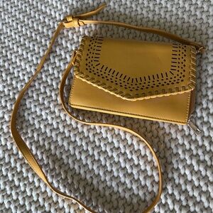 Moda Luxe Yellow Crossbody Bag with Geometric Patterns